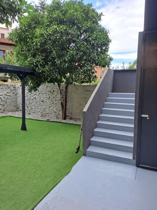 Oasis In The Near Amfiteatar,free Parking And Free Wi-fi Apartment *