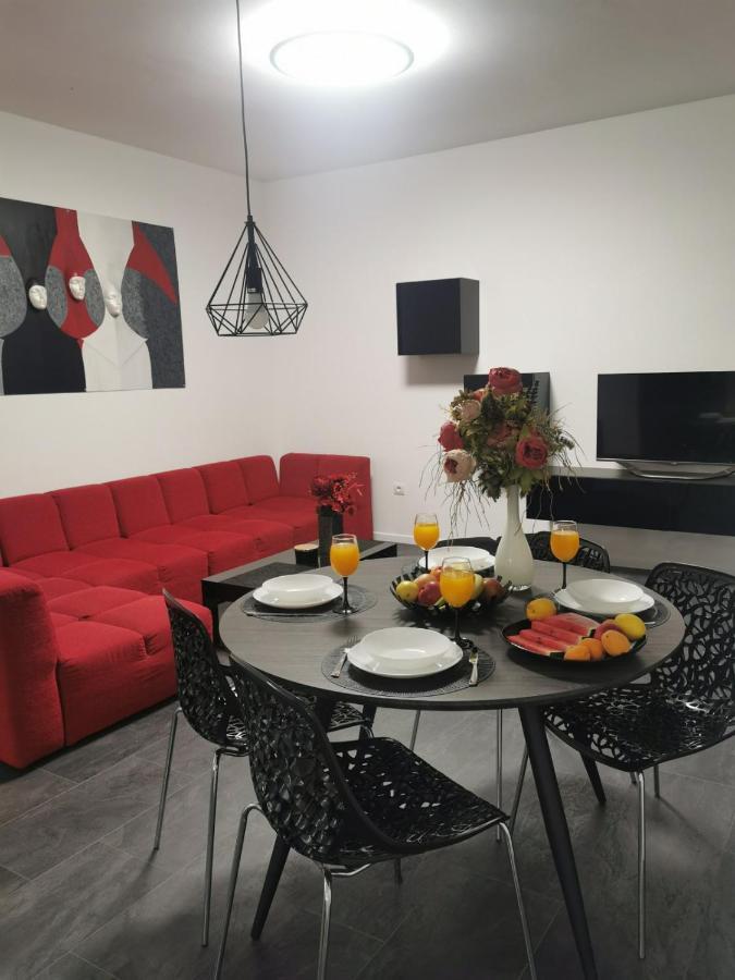 Apartment Oasis In The Near Amfiteatar,free Parking And Free Wi-fi